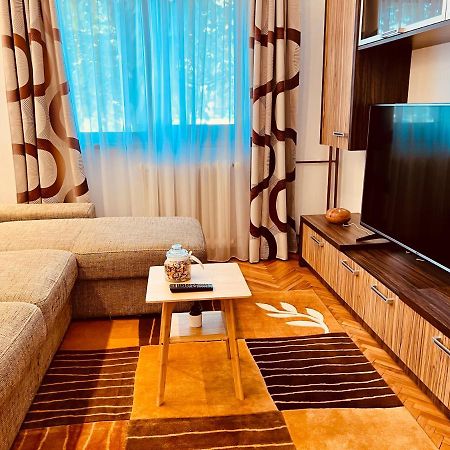 Adona Residence ออราแด ภายนอก รูปภาพ