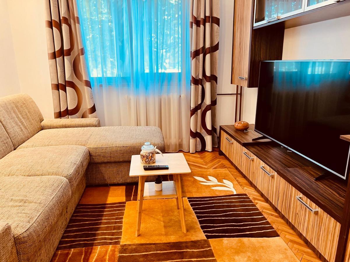 Adona Residence ออราแด ภายนอก รูปภาพ